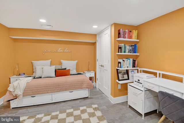 205 ROCK CREEK CHURCH RD NW, Washington, DC 20011