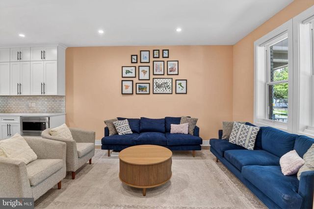 205 ROCK CREEK CHURCH RD NW, Washington, DC 20011