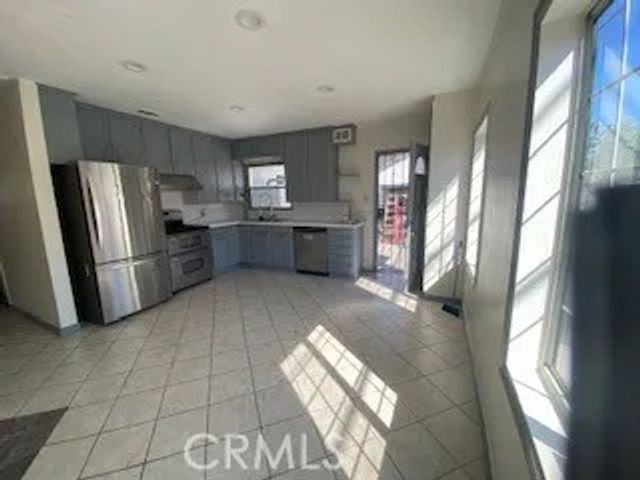 3500 Easy Avenue, Long Beach, CA 90810