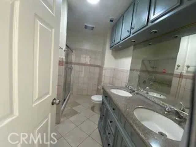 3500 Easy Avenue, Long Beach, CA 90810
