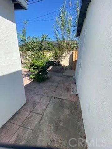 3500 Easy Avenue, Long Beach, CA 90810