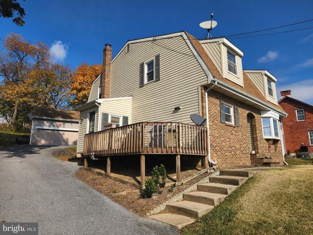 827 DISSTON VIEW DR, Lititz, PA 17543