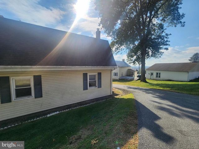 827 DISSTON VIEW DR, Lititz, PA 17543