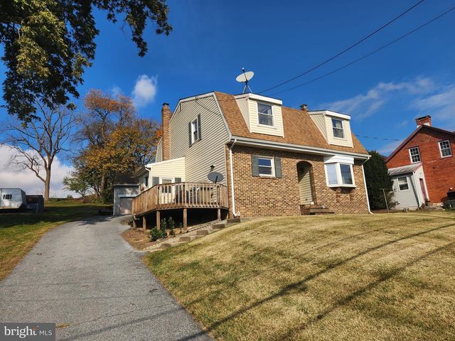 827 DISSTON VIEW DR, Lititz, PA 17543