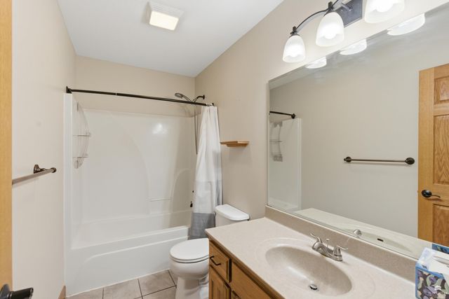 125 Hunter Drive, Manhattan, KS 66503