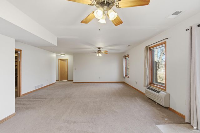 125 Hunter Drive, Manhattan, KS 66503