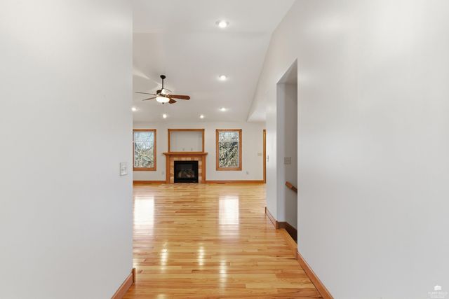 125 Hunter Drive, Manhattan, KS 66503