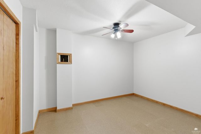 125 Hunter Drive, Manhattan, KS 66503