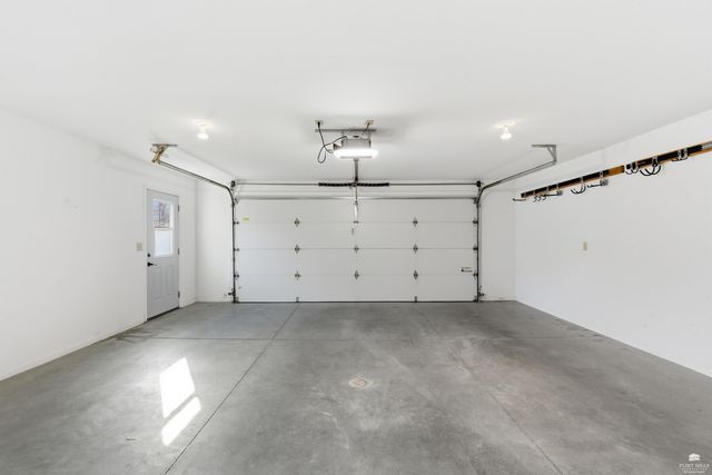 125 Hunter Drive, Manhattan, KS 66503