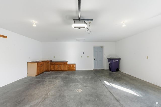 125 Hunter Drive, Manhattan, KS 66503