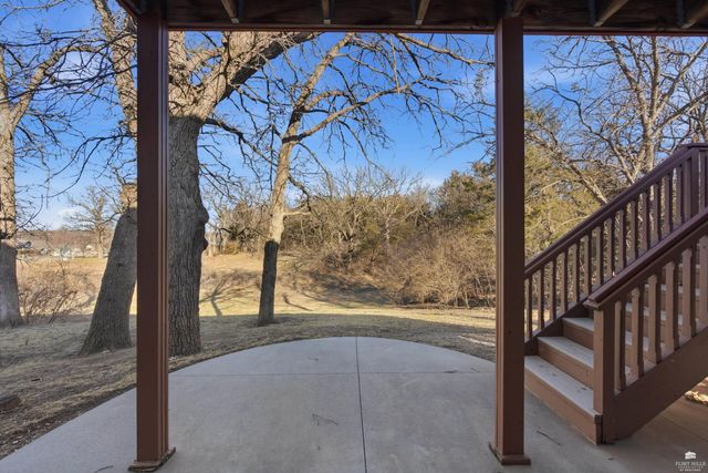 125 Hunter Drive, Manhattan, KS 66503