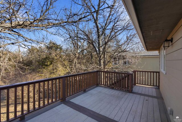125 Hunter Drive, Manhattan, KS 66503