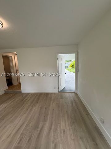 825 S 28th Ave, Hollywood, FL 33020