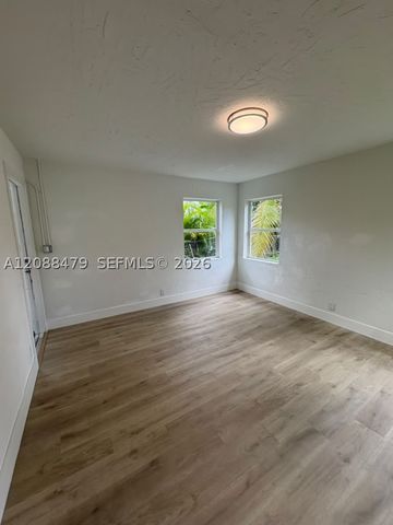 825 S 28th Ave, Hollywood, FL 33020