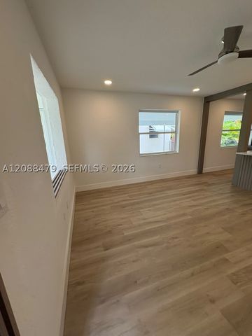 825 S 28th Ave, Hollywood, FL 33020