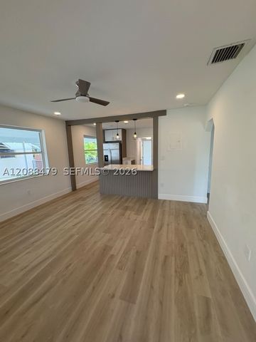 825 S 28th Ave, Hollywood, FL 33020