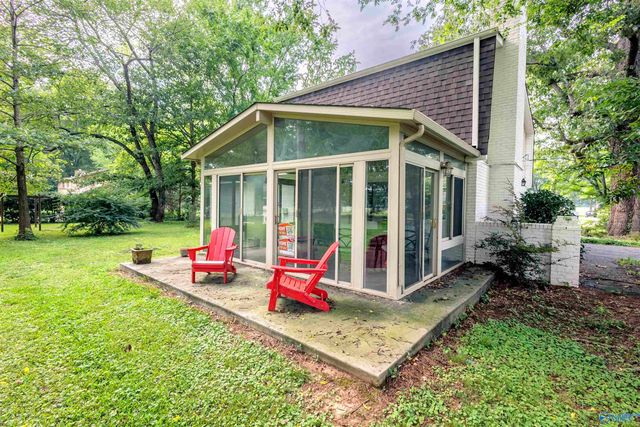 2505 Burningtree Drive SE, Decatur, AL 35603