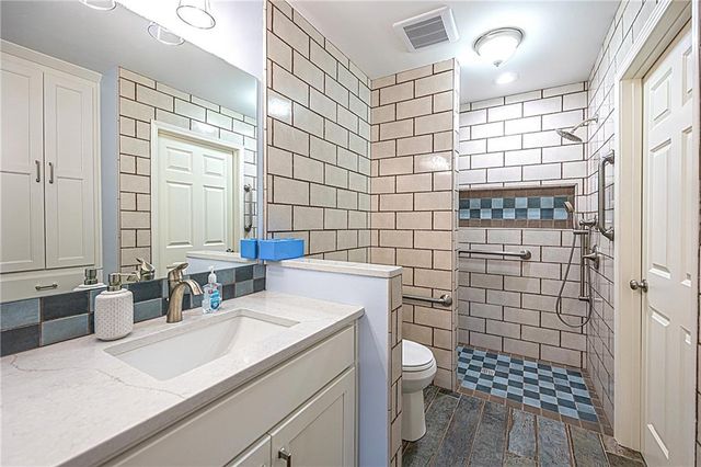 208 W 2nd Street, Garden City, MO 64747