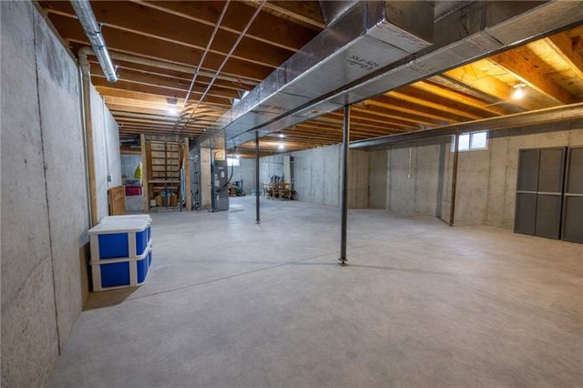 208 W 2nd Street, Garden City, MO 64747