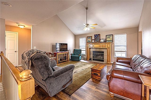 208 W 2nd Street, Garden City, MO 64747