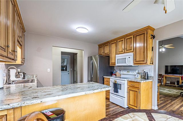 208 W 2nd Street, Garden City, MO 64747