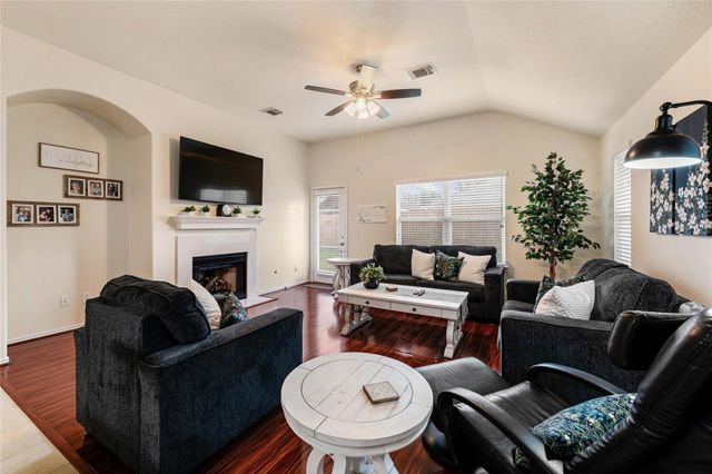 9830 Lynette Falls Drive, Houston, TX 77095