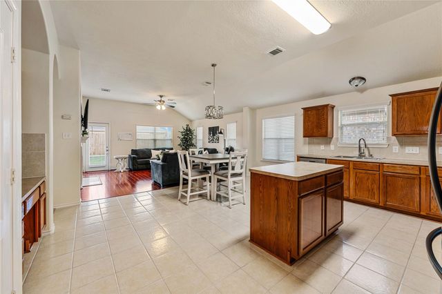 9830 Lynette Falls Drive, Houston, TX 77095