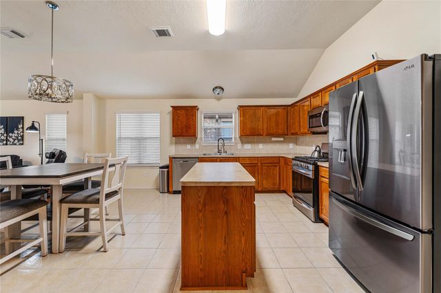 9830 Lynette Falls Drive, Houston, TX 77095