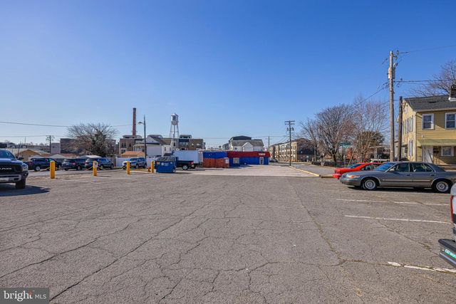 7100 SOLLERS POINT RD, Dundalk, MD 21222