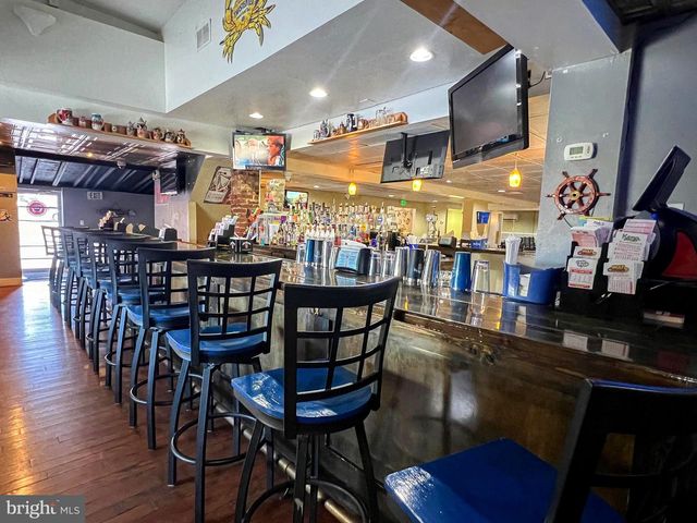 7100 SOLLERS POINT RD, Dundalk, MD 21222