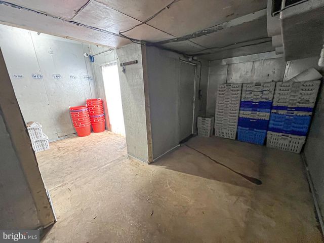 7100 SOLLERS POINT RD, Dundalk, MD 21222