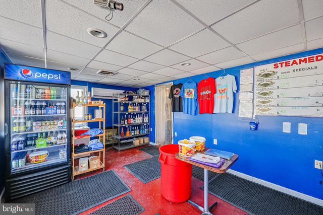 7100 SOLLERS POINT RD, Dundalk, MD 21222