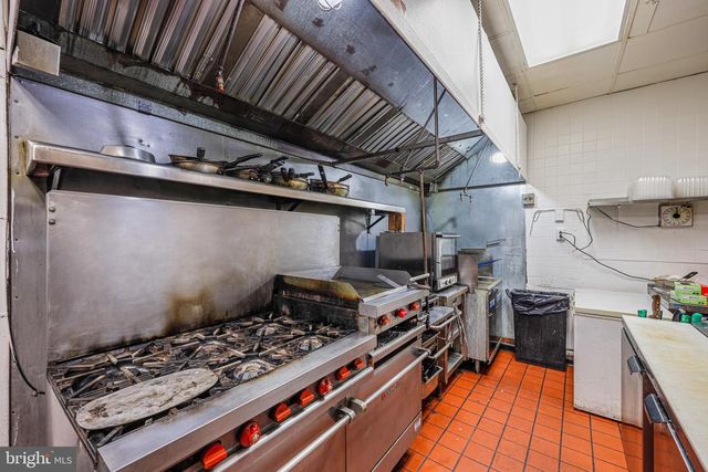 7100 SOLLERS POINT RD, Dundalk, MD 21222