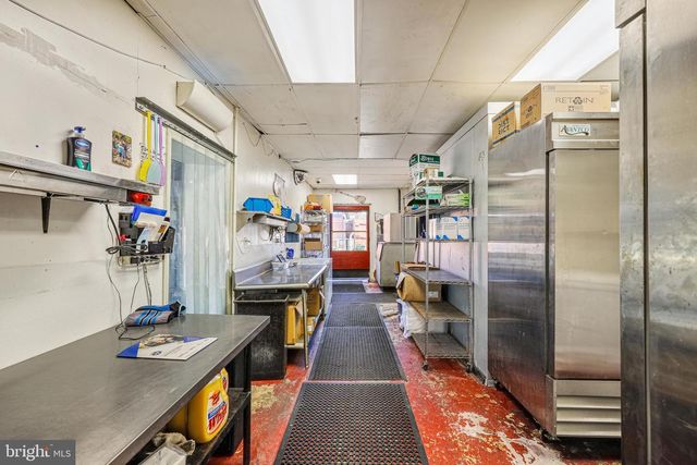 7100 SOLLERS POINT RD, Dundalk, MD 21222