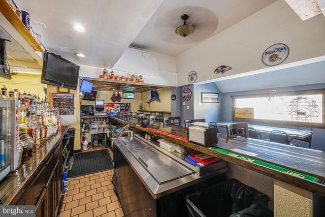 7100 SOLLERS POINT RD, Dundalk, MD 21222