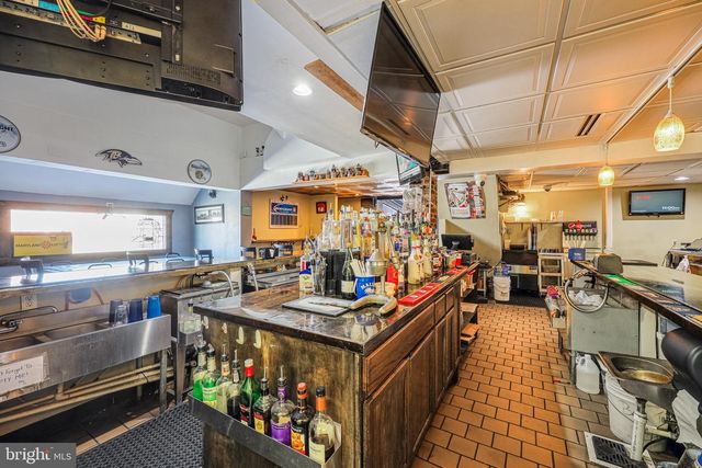 7100 SOLLERS POINT RD, Dundalk, MD 21222