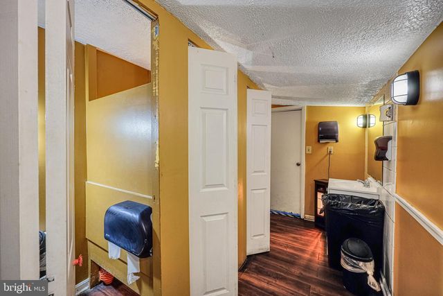 7100 SOLLERS POINT RD, Dundalk, MD 21222