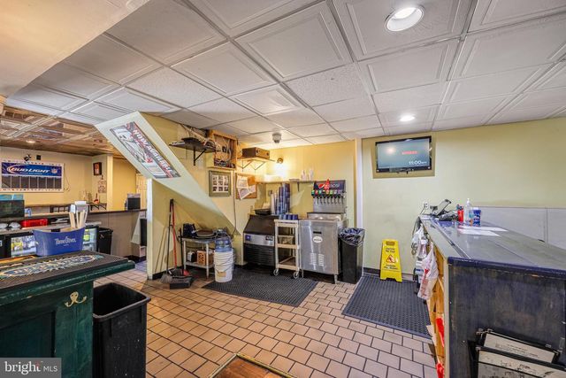 7100 SOLLERS POINT RD, Dundalk, MD 21222