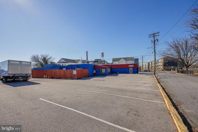 7100 SOLLERS POINT RD, Dundalk, MD 21222