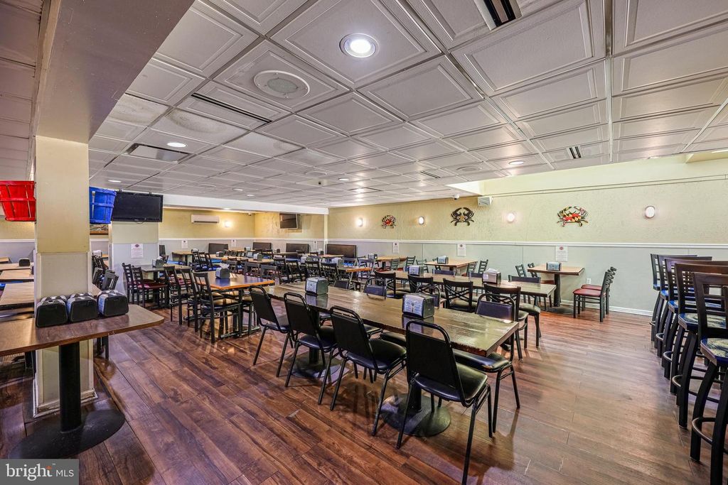 7100 SOLLERS POINT RD, Dundalk, MD 21222