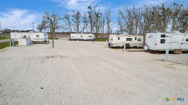 52 N Old Bloomington Road, Victoria, TX 77905