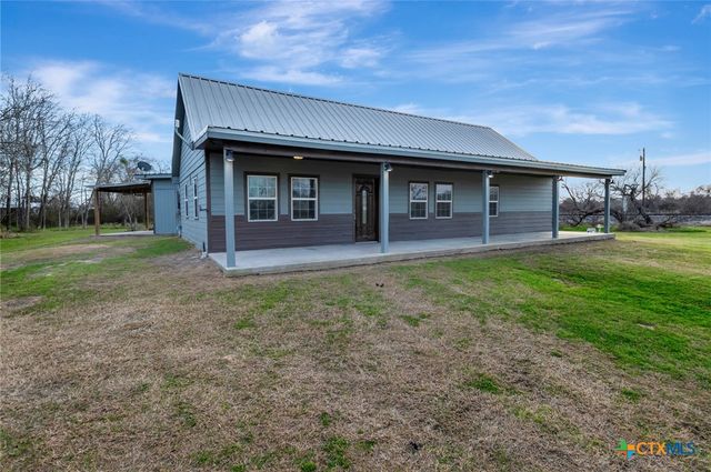 52 N Old Bloomington Road, Victoria, TX 77905