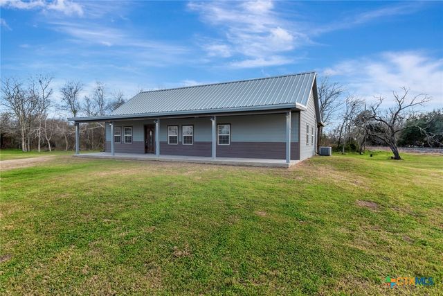 52 N Old Bloomington Road, Victoria, TX 77905