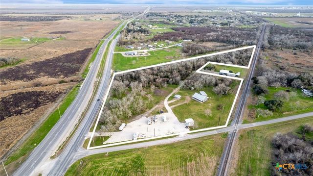 52 N Old Bloomington Road, Victoria, TX 77905