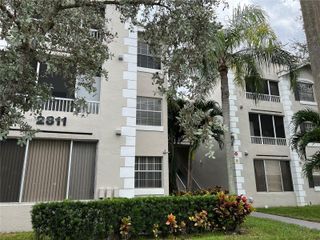 2811 N Oakland Forest Dr 309, Oakland Park, FL 33309