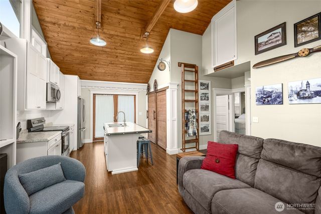 11303 86th Avenue E, Puyallup, WA 98373