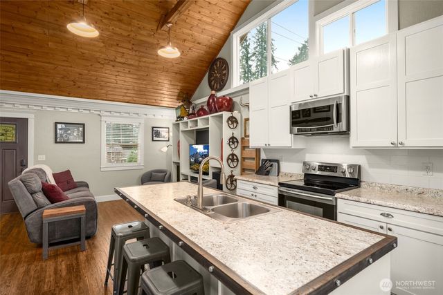 11303 86th Avenue E, Puyallup, WA 98373