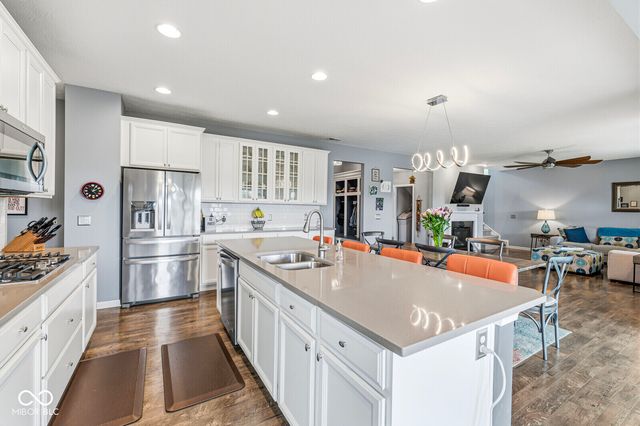 16183 Sedalia Drive, Fishers, IN 46040