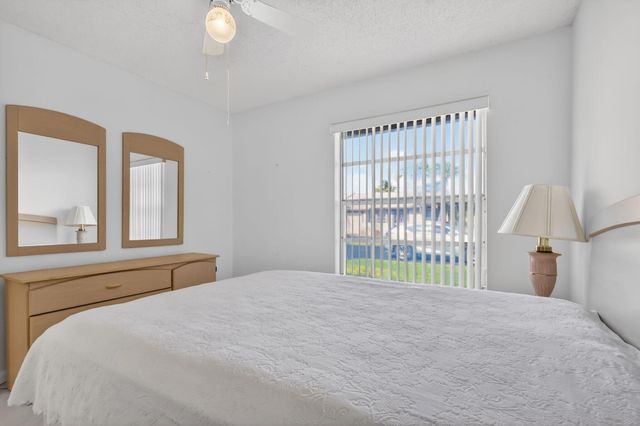 5404 Viburnum Circle, Delray Beach, FL 33484