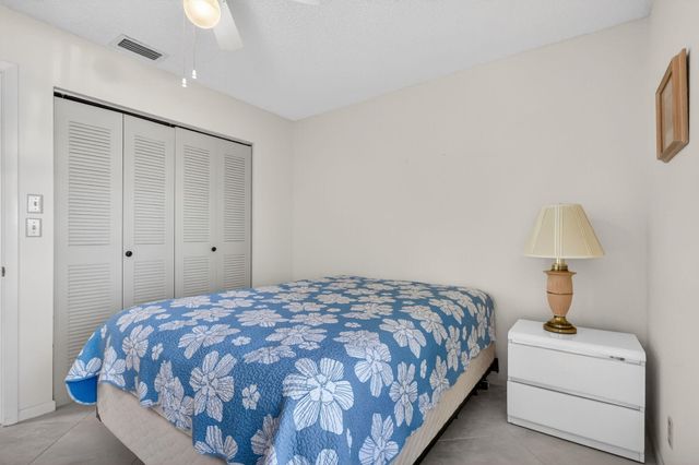 5404 Viburnum Circle, Delray Beach, FL 33484